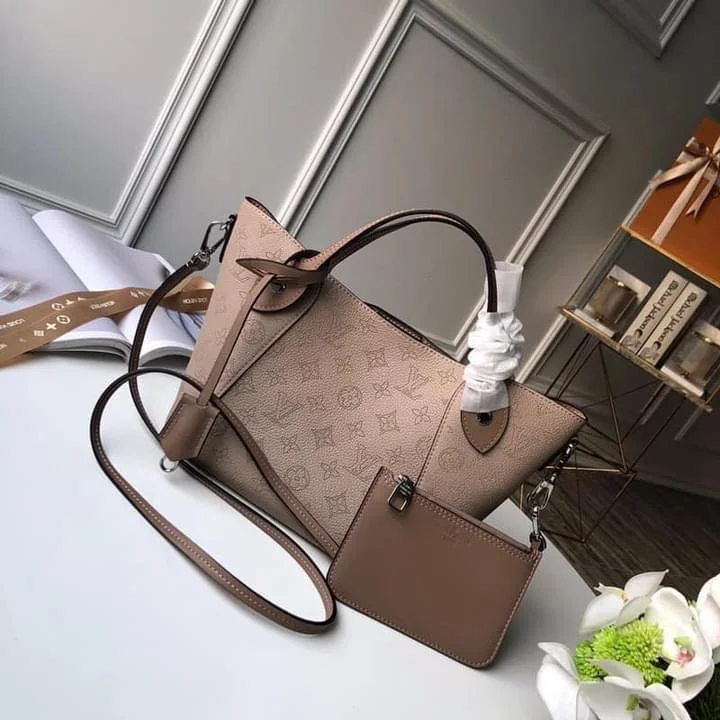 Louis Vuitton Hina PM Bag
